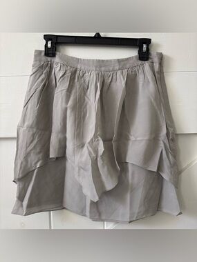 Banana Republic 100% Silk Tiered Pleated Skirt Gray Size 6 Lightweight Lined